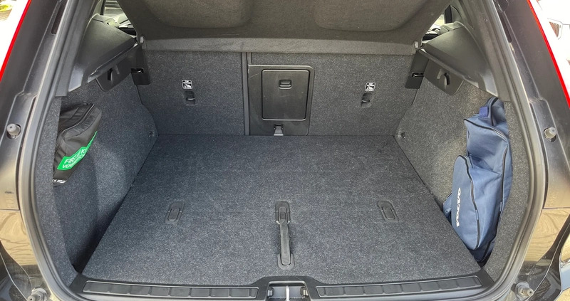 Volvo XC 40 cena 155000 przebieg: 31100, rok produkcji 2023 z Kutno małe 211